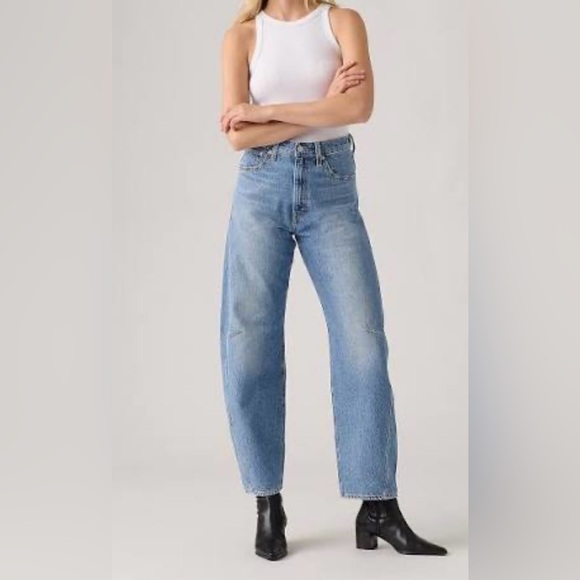 Levi's Denim - Levi's Barrel Cinch Waist Light Blue Straight Leg Women's Jeans